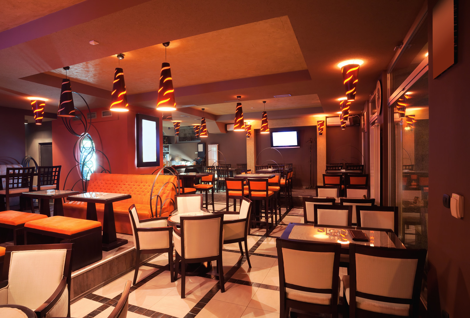 canstockphoto8806021 Restaurant Painting
